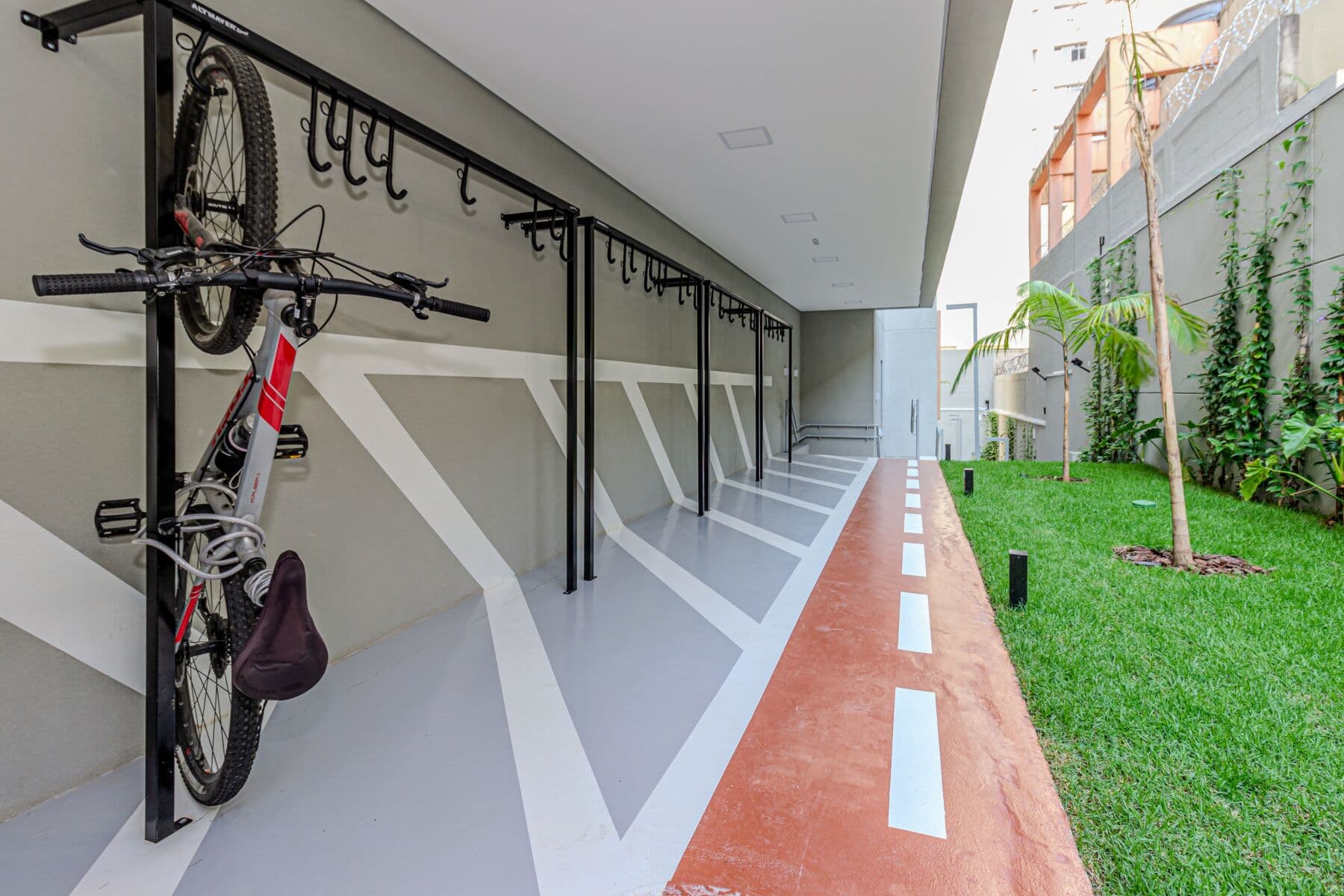 Charlie Nik Paradiso