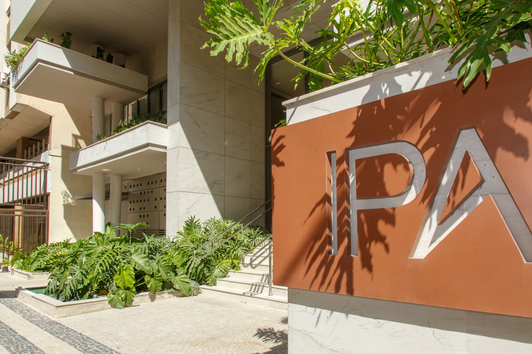 Charlie IPA Design Studios Ipanema