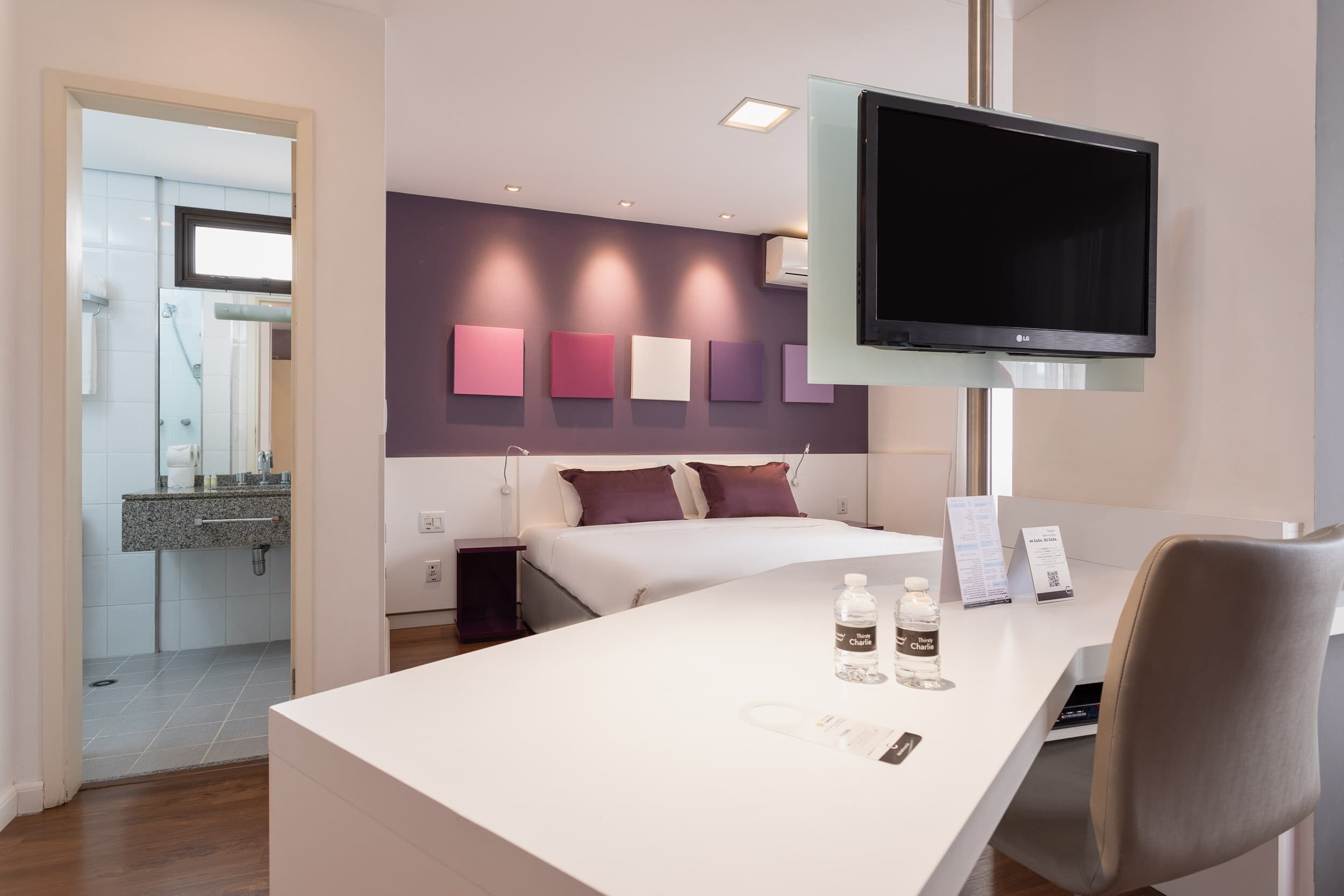 Suíte Standard Casal - Paulista Suítes by Charlie