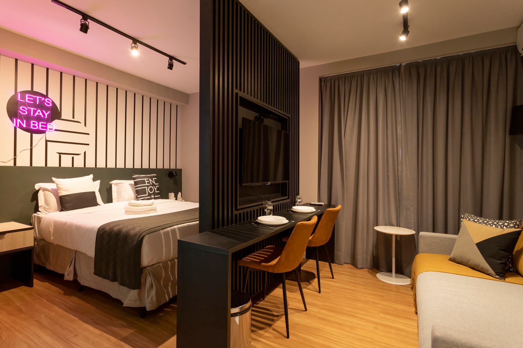 Smart Charlie Consolação