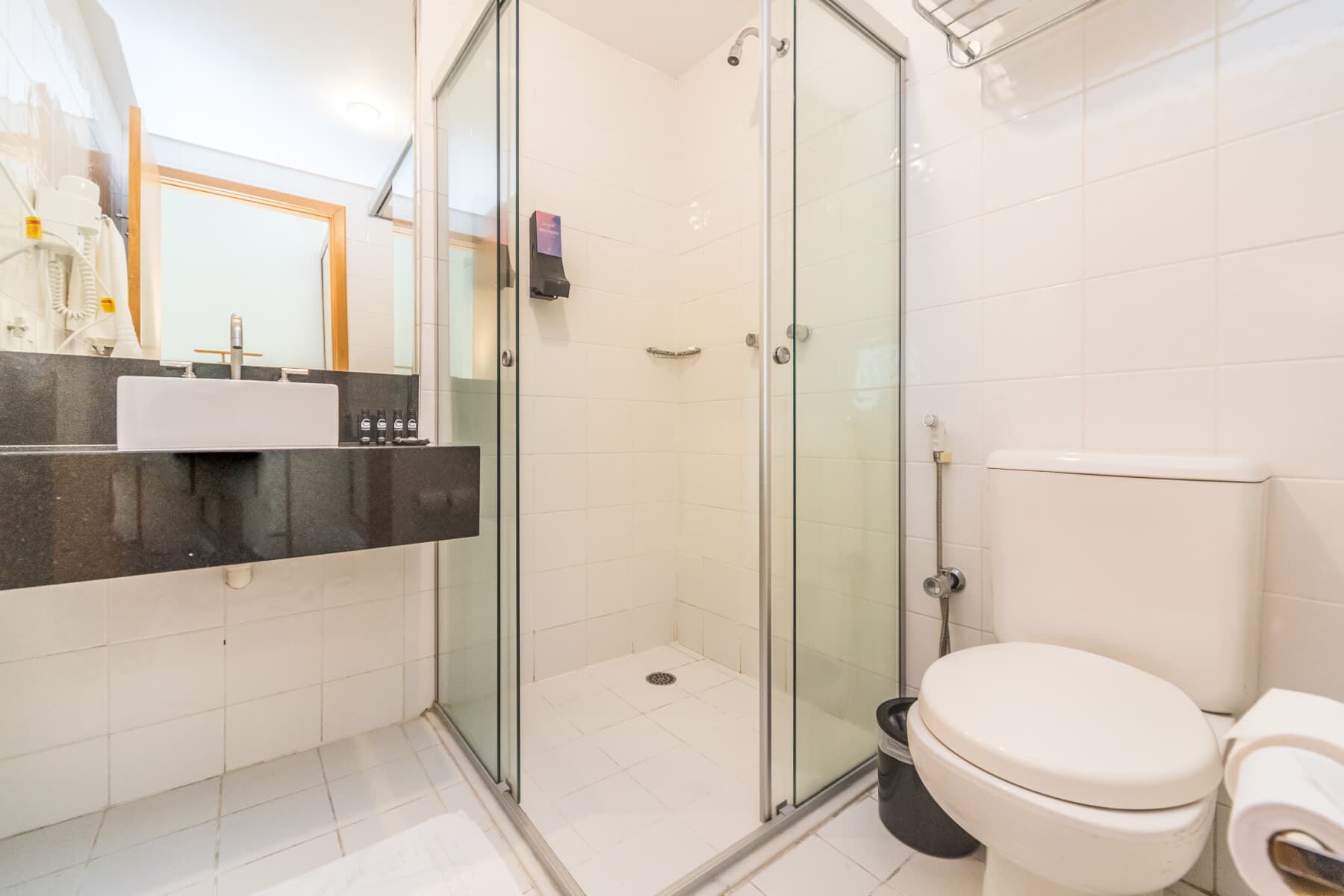 Paraíso Suítes by Charlie