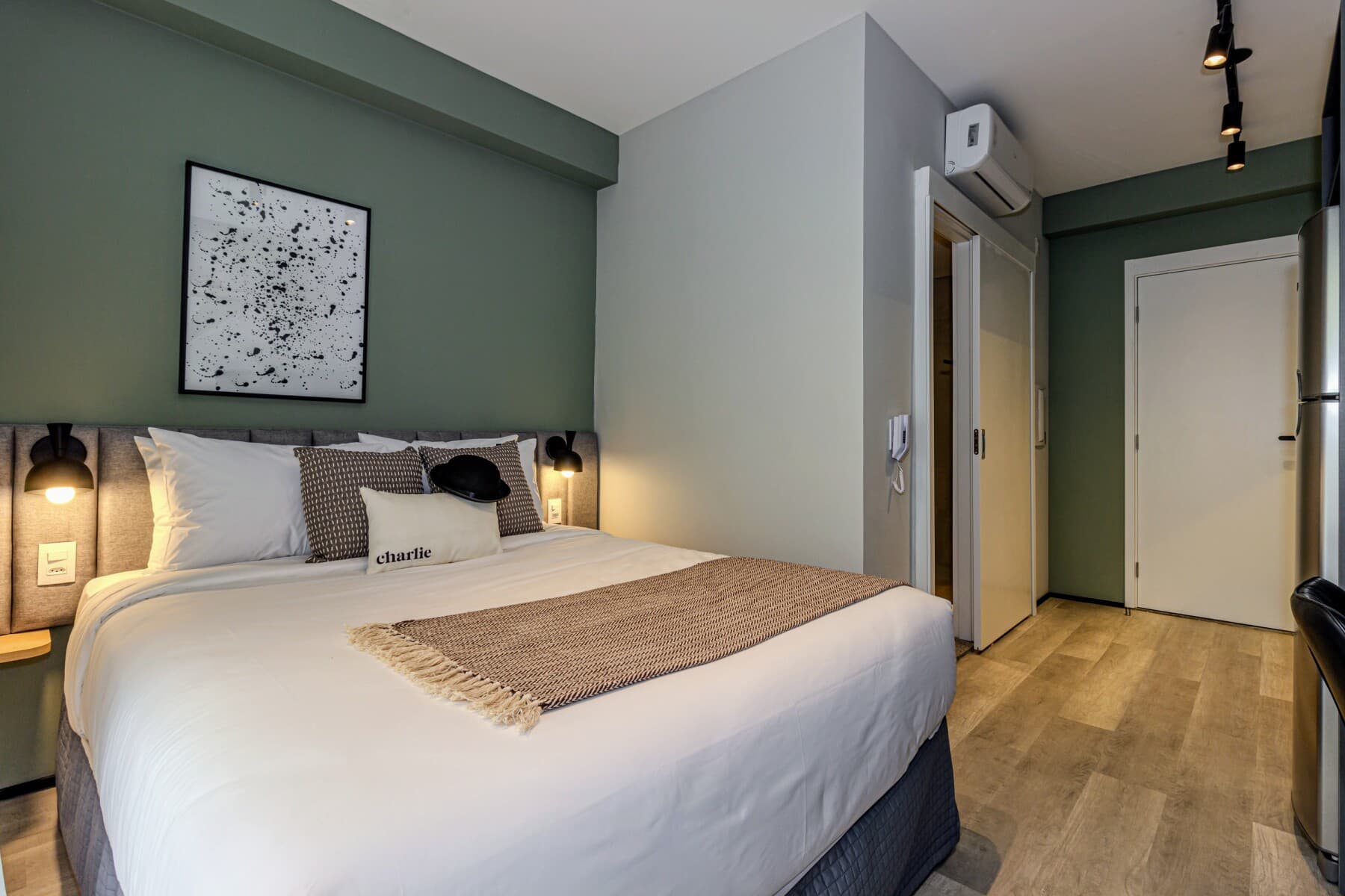 Studio Superior Casal com Varanda NR - Charlie Nik Paulista