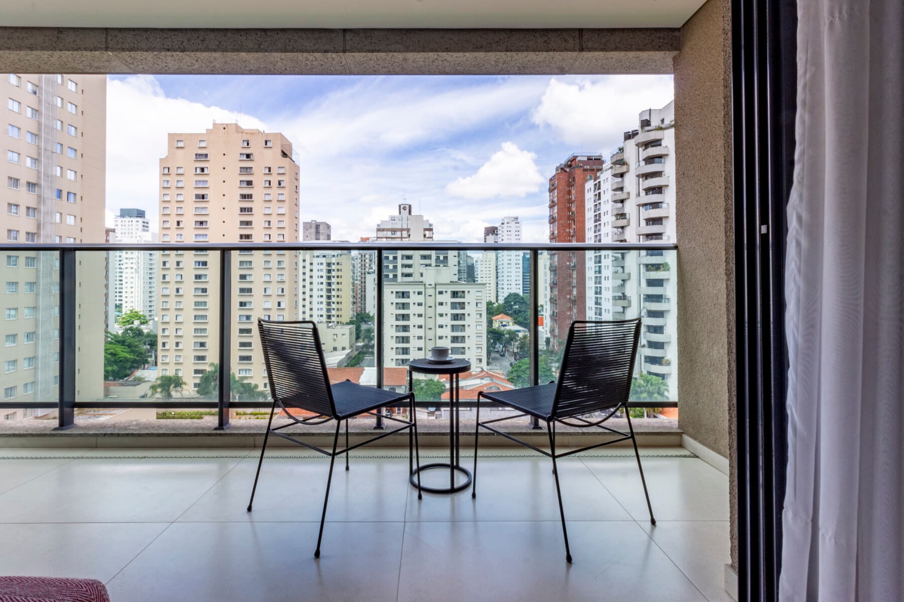 Studio Solteiro com Varanda - Charlie Upper Itaim