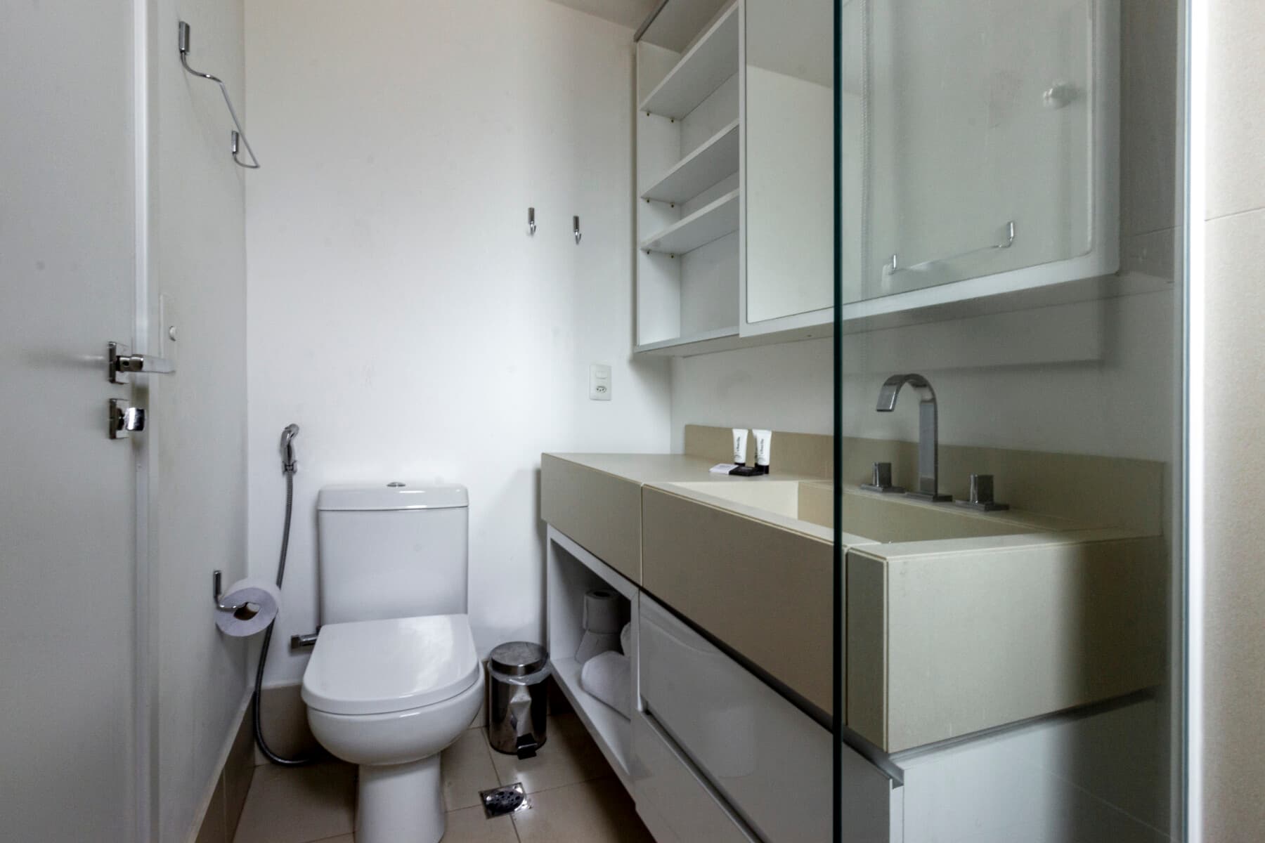 Studio Solteiro com Varanda - Charlie Upper Itaim