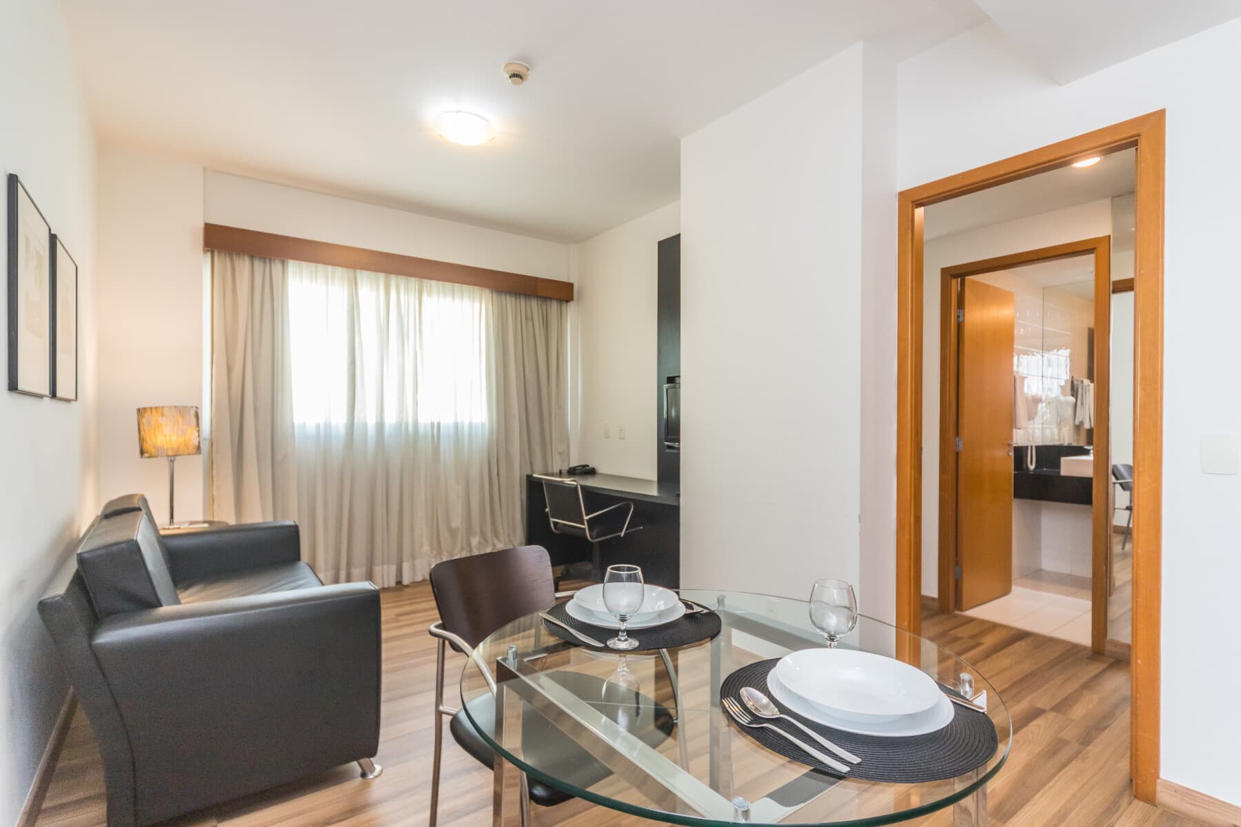 Paraíso Suítes by Charlie