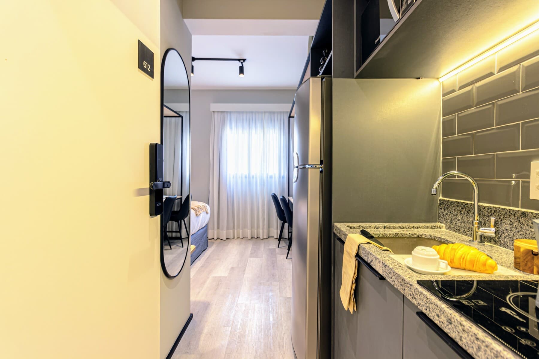 Studio Standard Casal com Varanda R - Charlie Nik Paulista