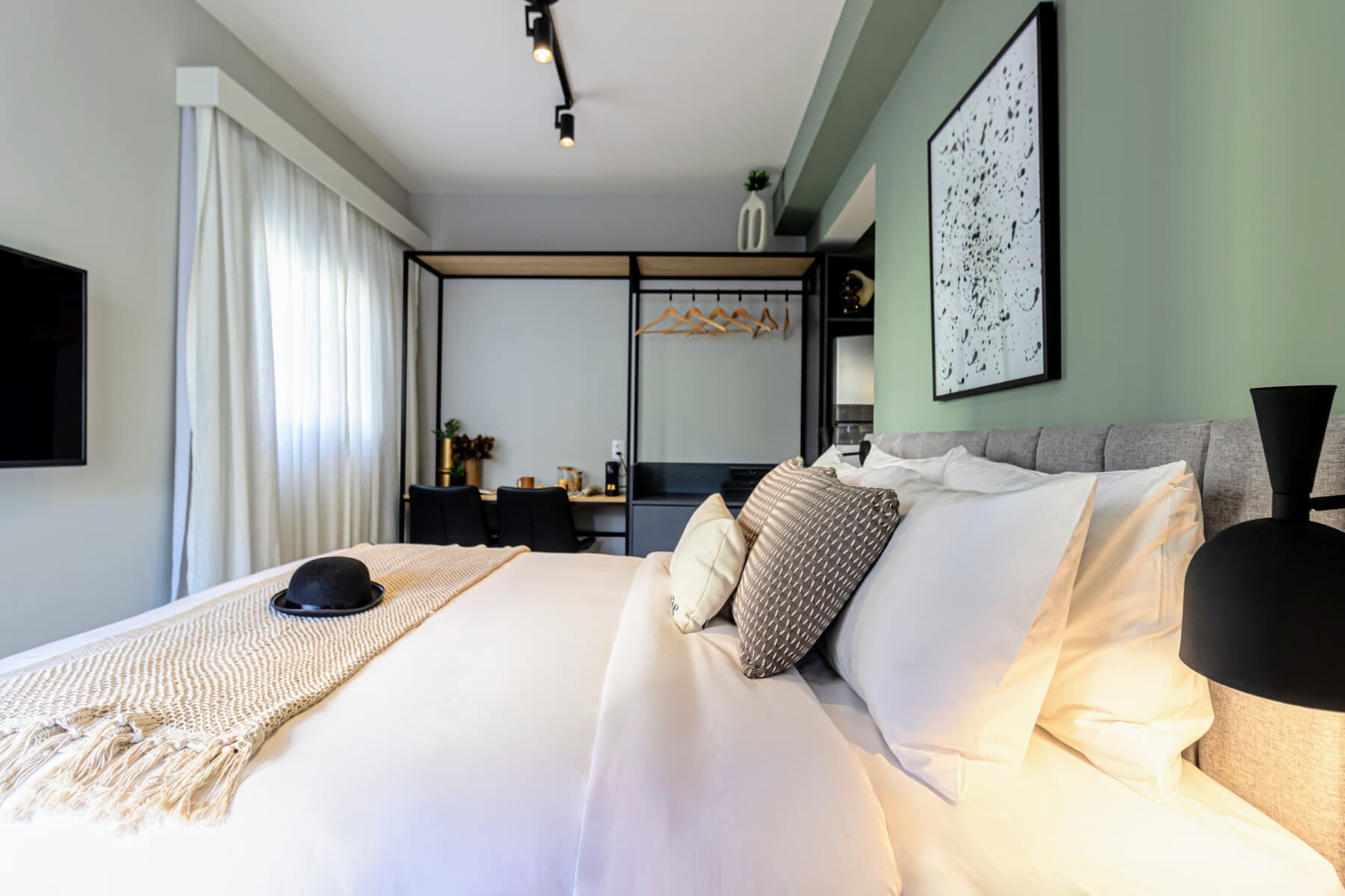 Studio Standard Casal com Varanda R - Charlie Nik Paulista