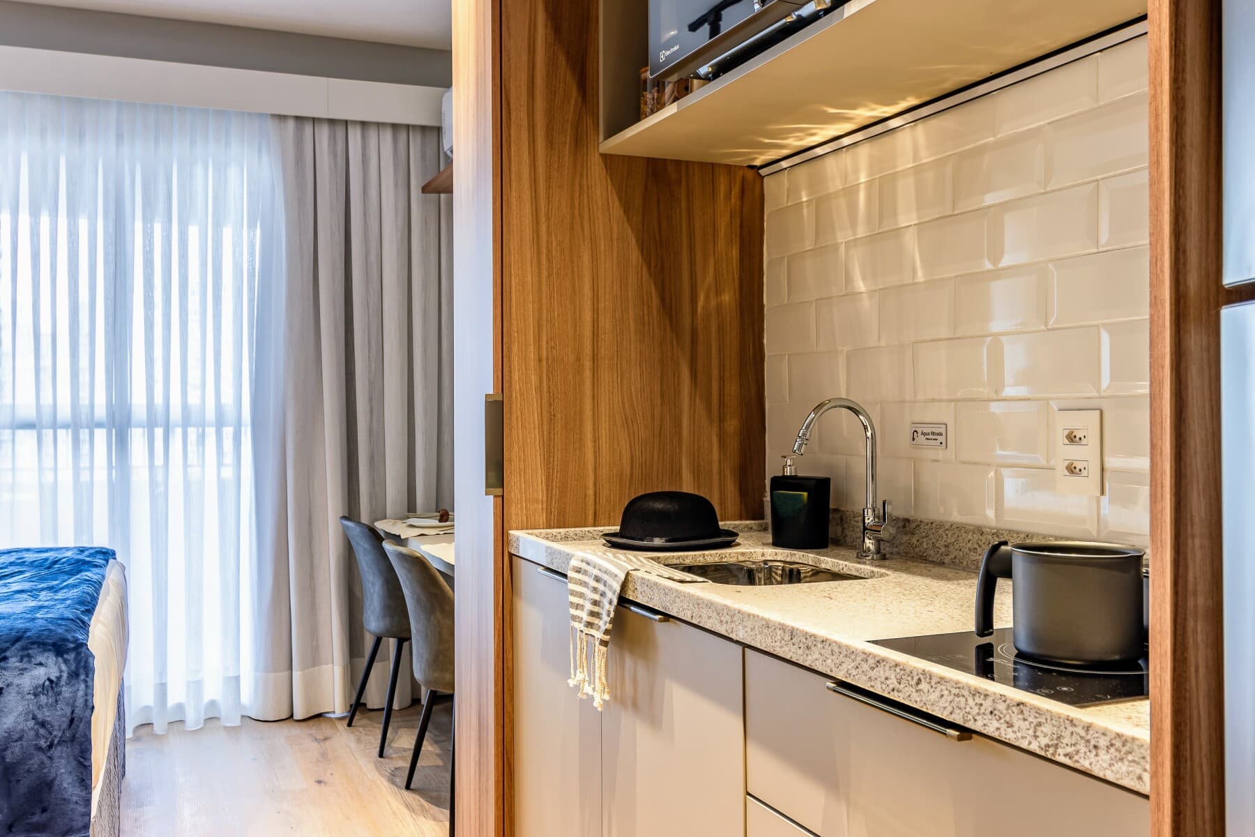 Studio Casal com Varanda 25m NR - Charlie Lumiere Klabin