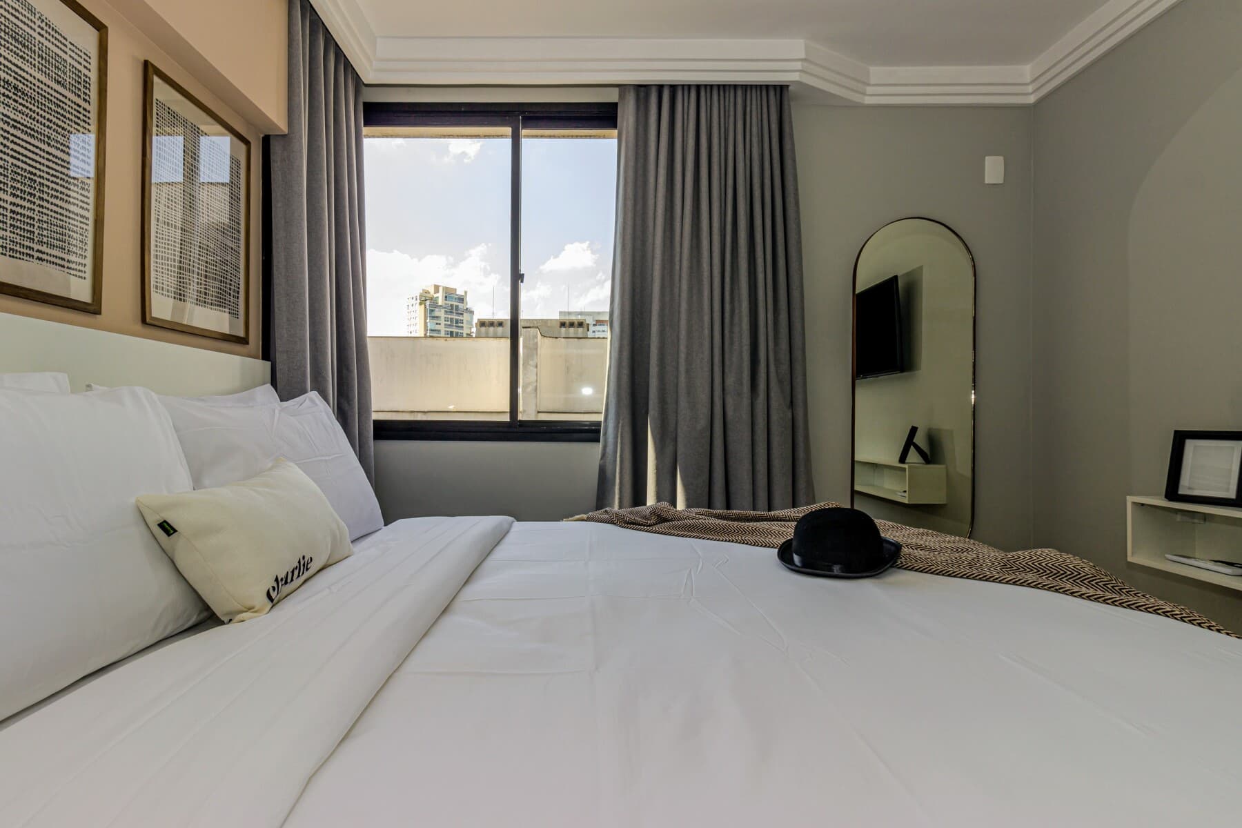 Studio Casal - Charlie Poeta Drummond Jardins