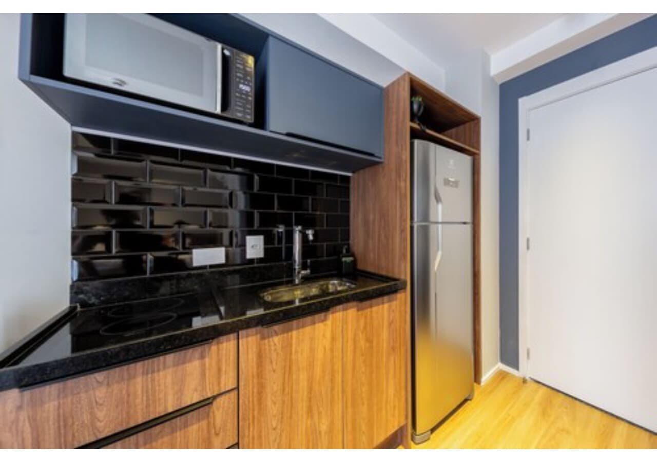 Studio Casal de 32m² com Varanda - House of Charlie Paraíso