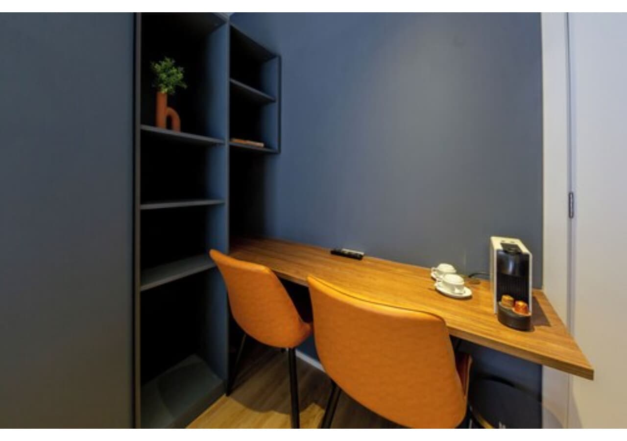 Studio Casal de 32m² com Varanda - House of Charlie Paraíso