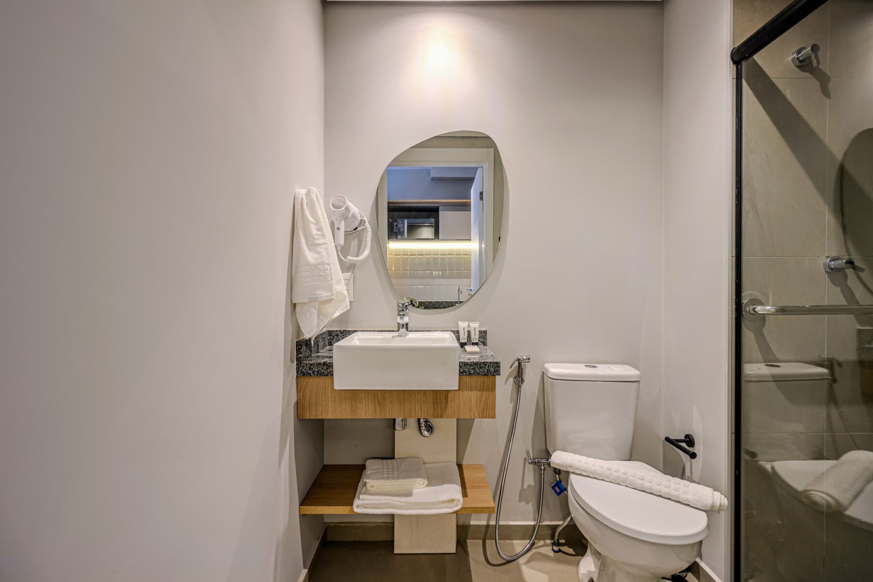 Charlie Nik Paradiso