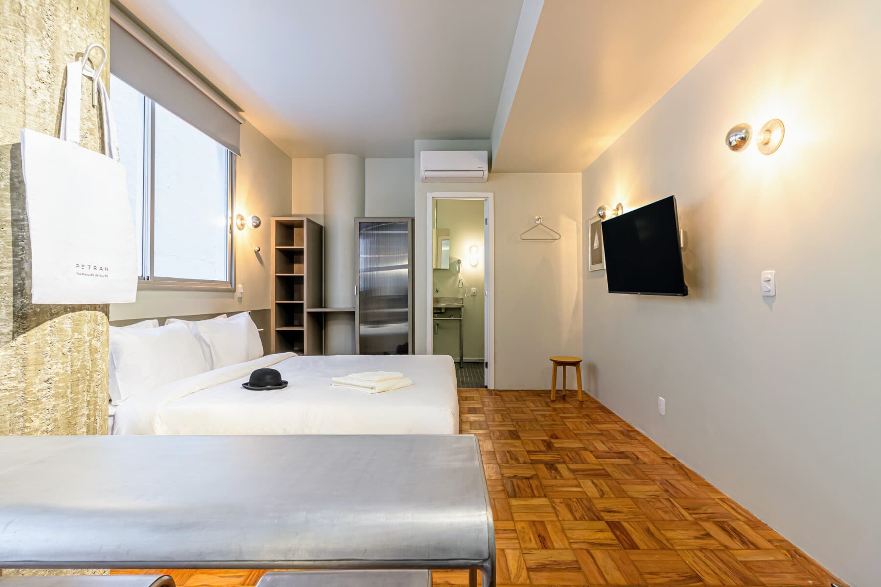 Charlie Petrah Vila Buarque