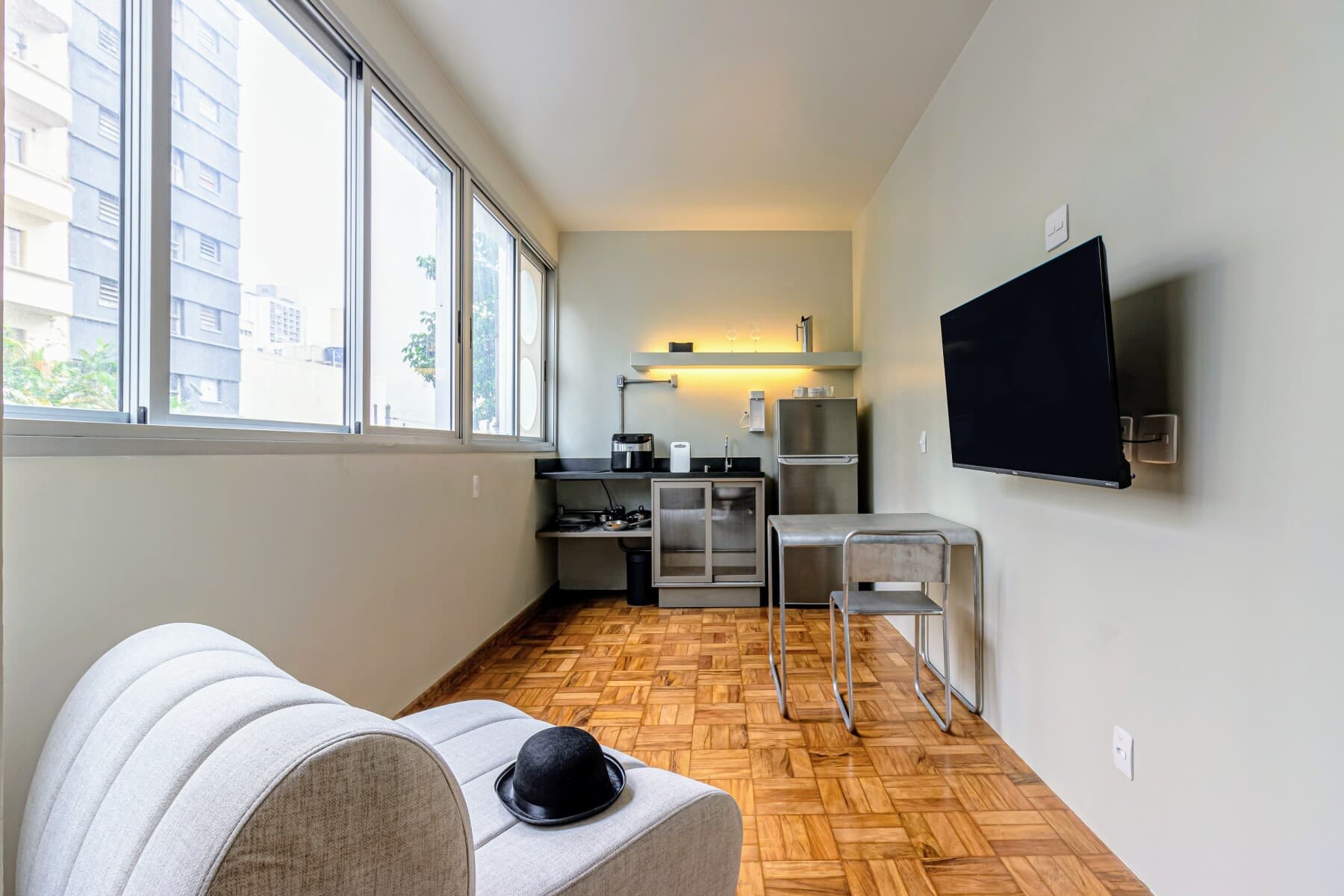 Charlie Petrah Vila Buarque