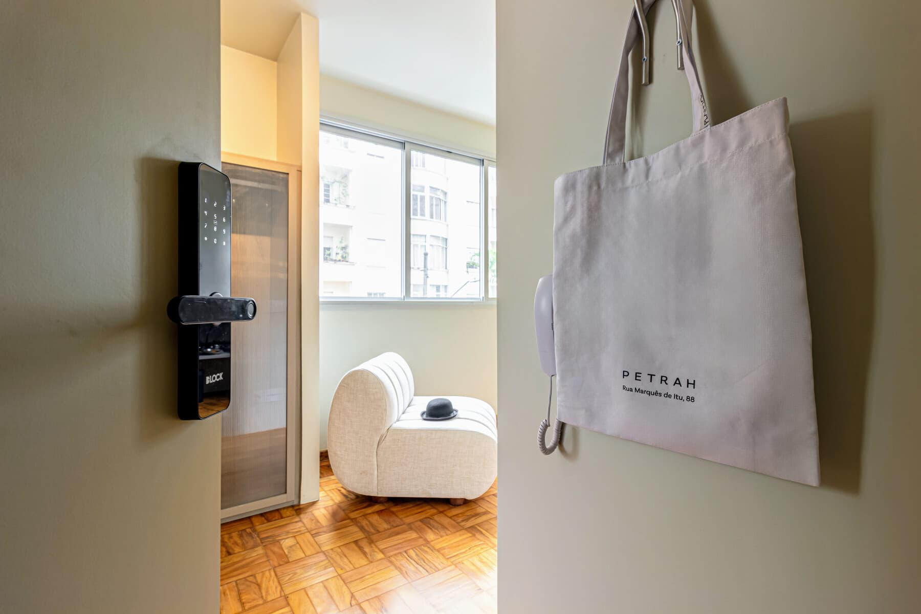 Charlie Petrah Vila Buarque