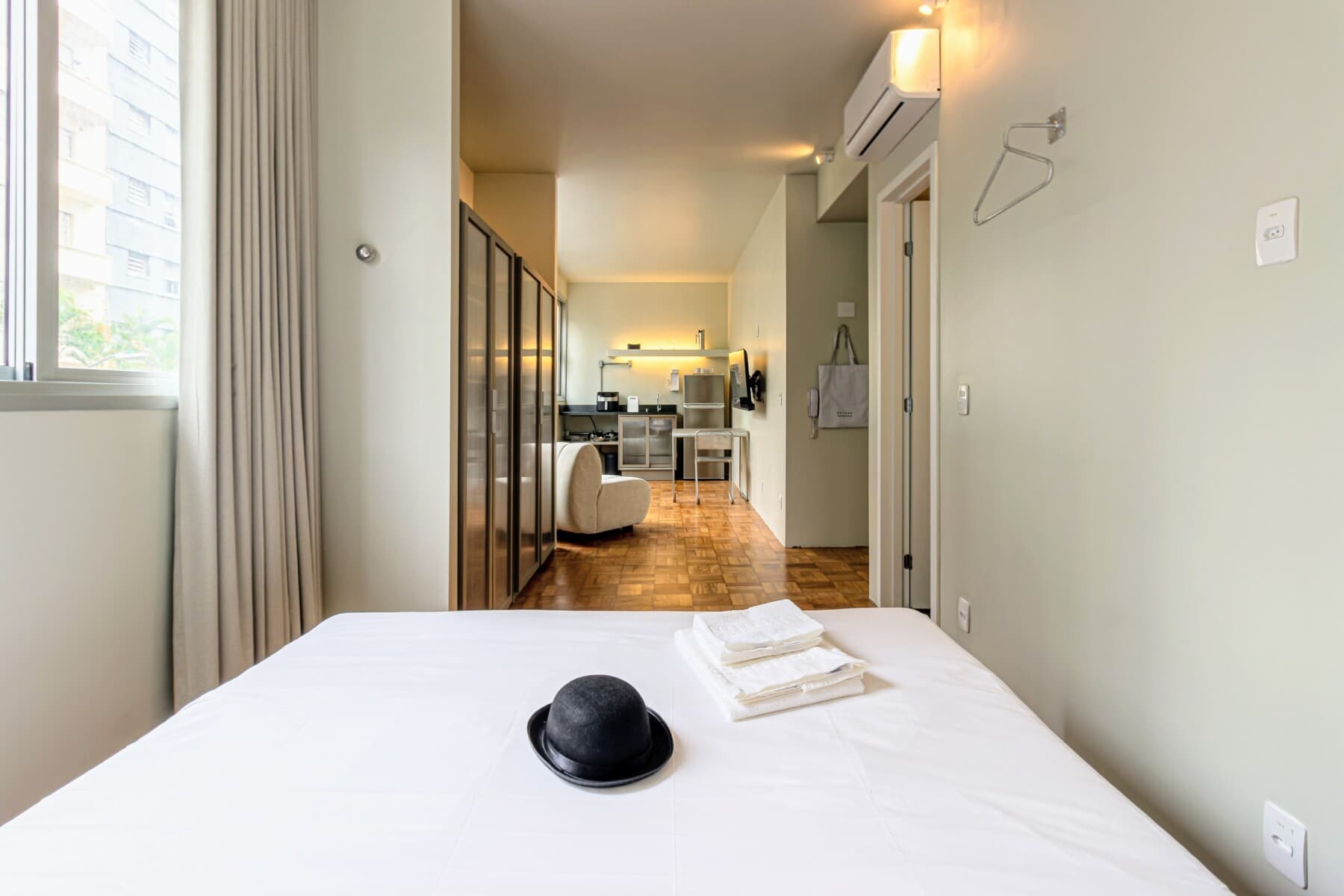 Charlie Petrah Vila Buarque