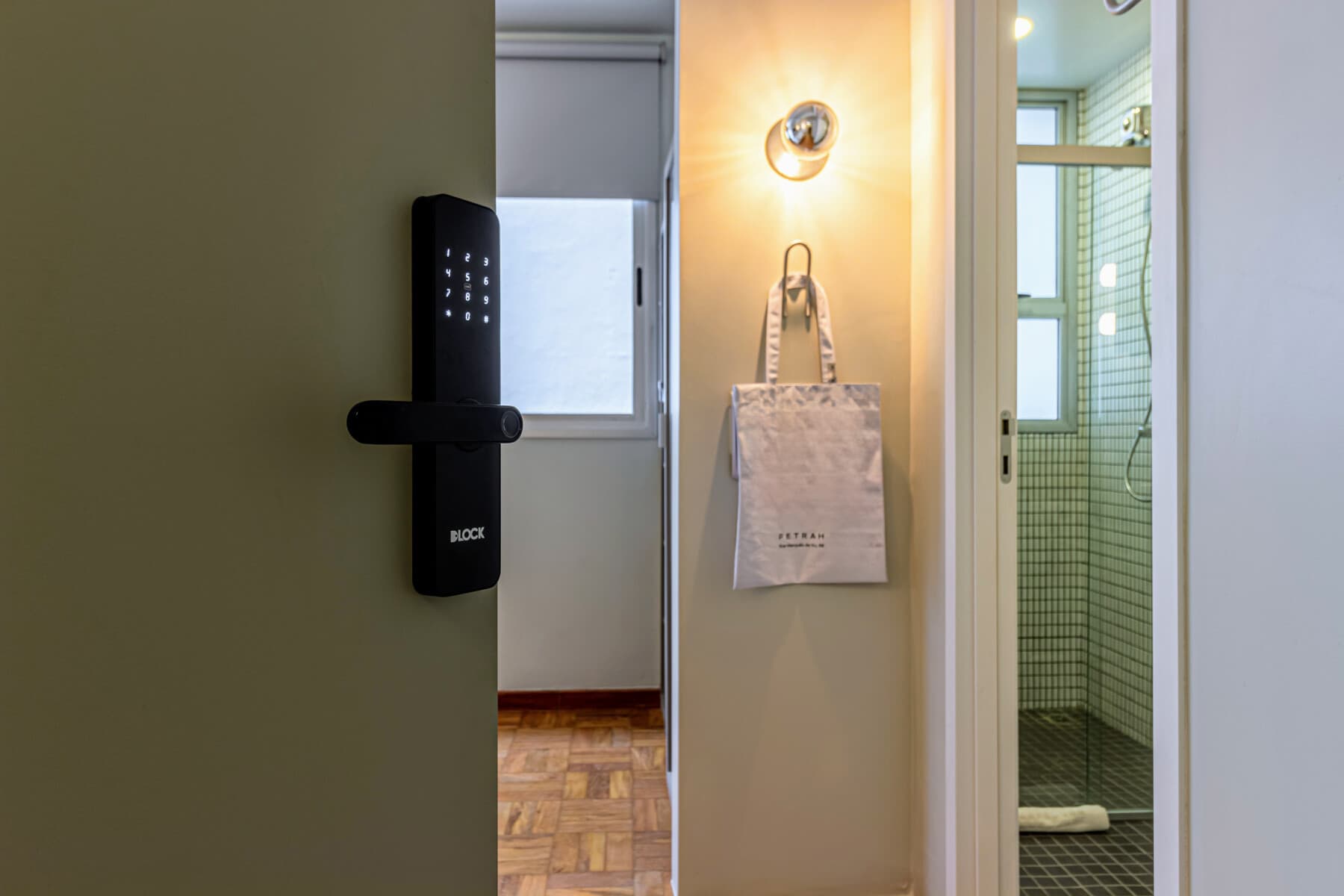 Charlie Petrah Vila Buarque