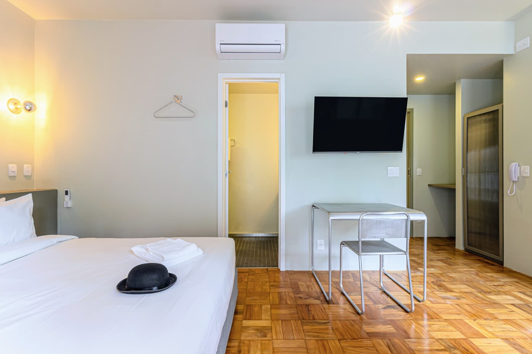 Charlie Petrah Vila Buarque