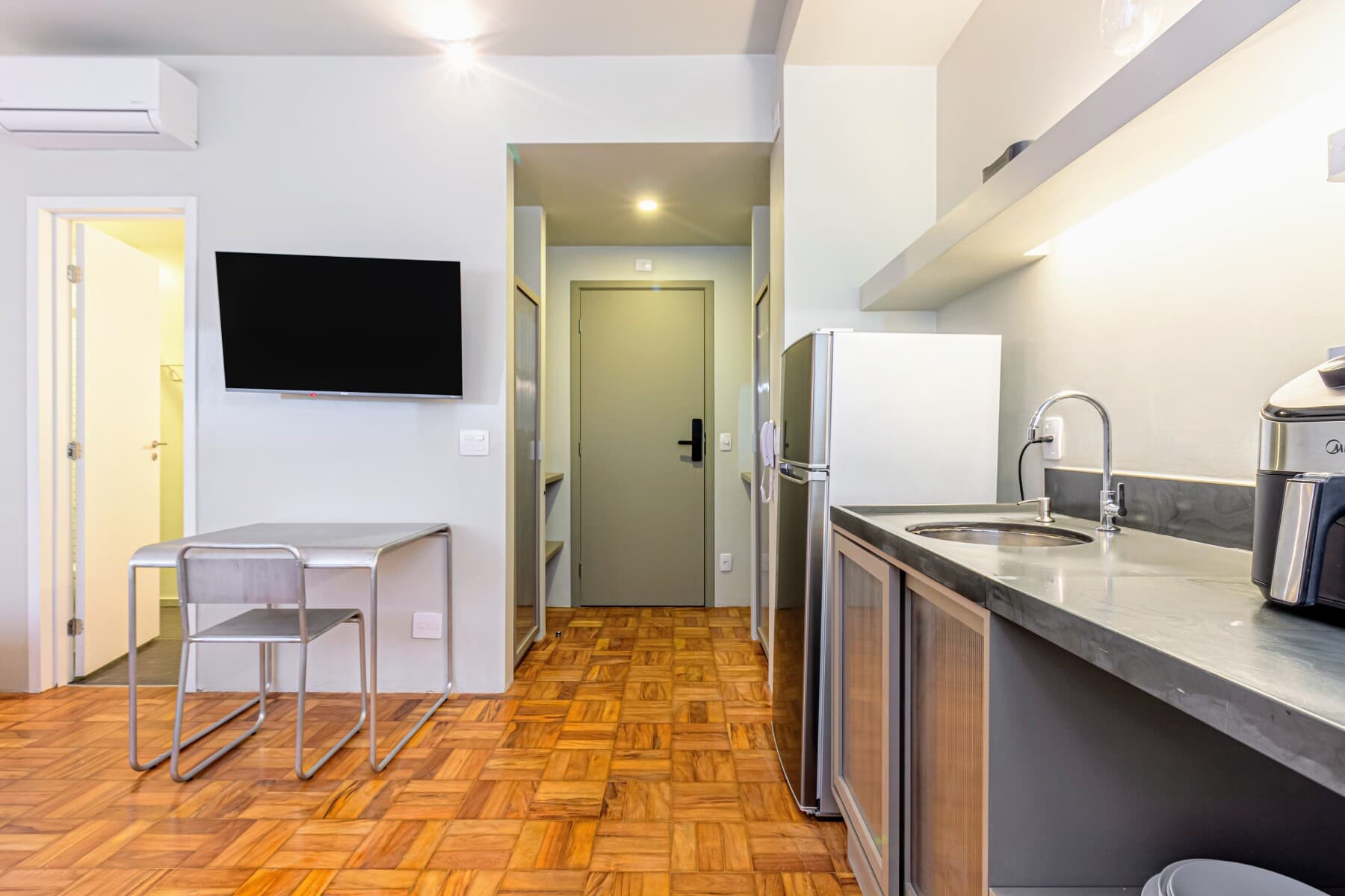 Charlie Petrah Vila Buarque