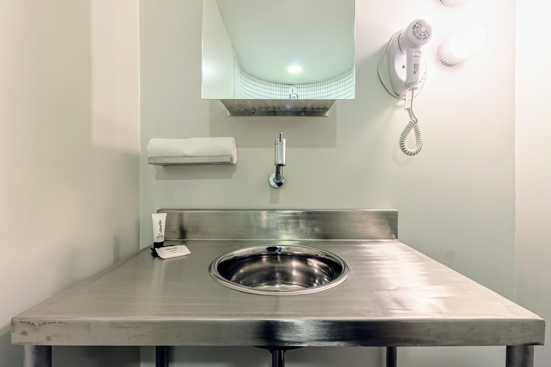 Charlie Petrah Vila Buarque